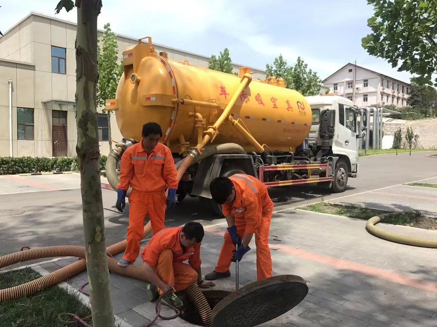 栾城化粪池清理与5-8吨吸粪车施工效率分析